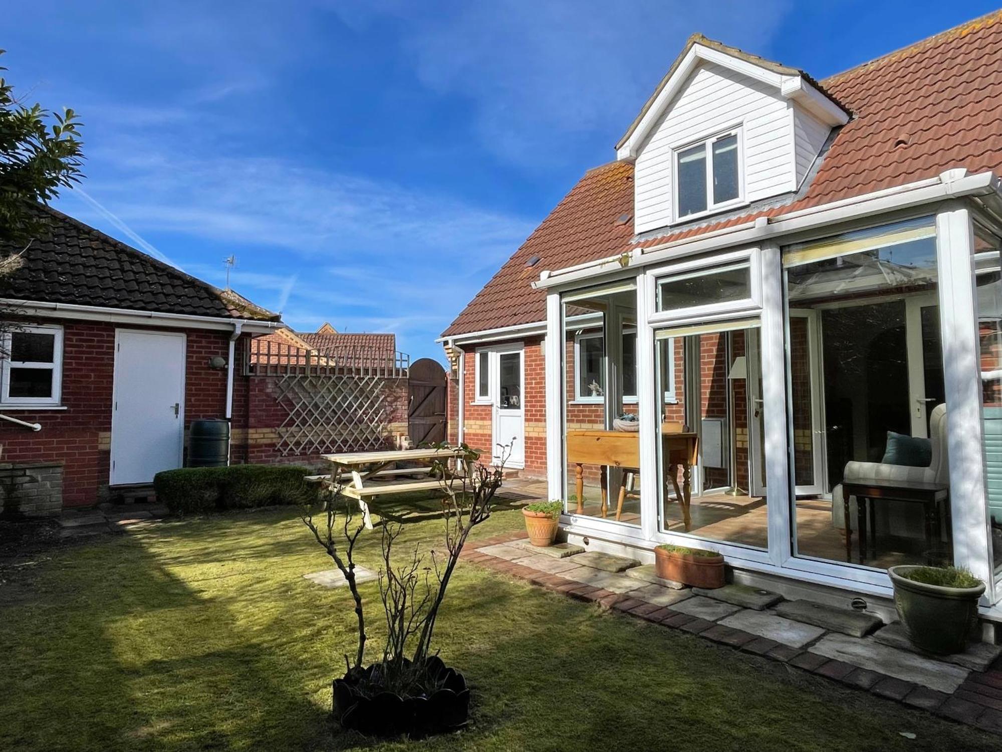 Bilbo'S Cottage, Sheringham Exterior photo